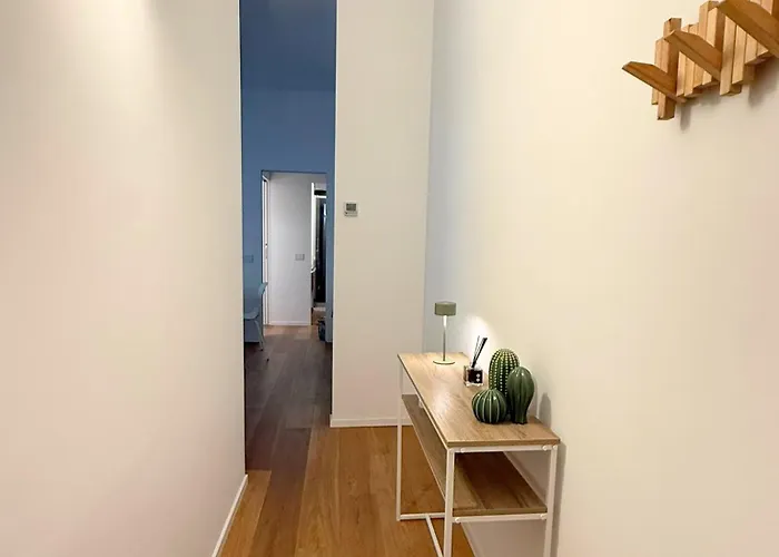 Modern Centre Near San Babila And Duomo Milano