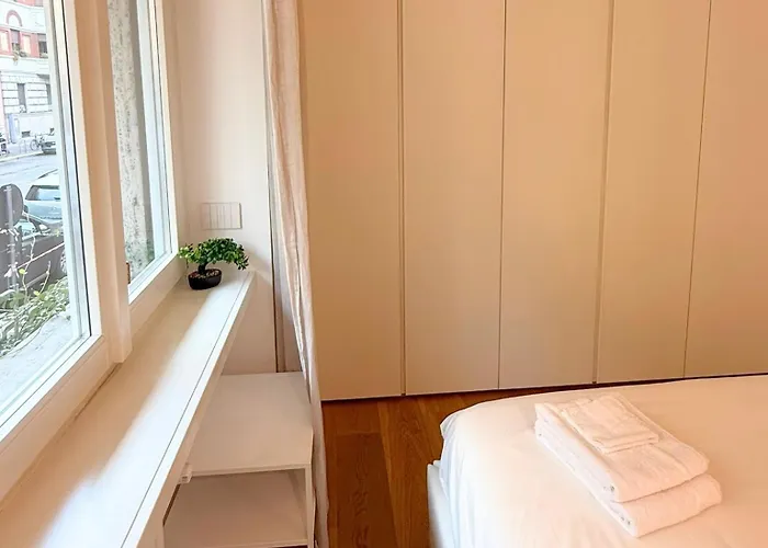 Modern Centre Near San Babila And Duomo Lägenhet Milano