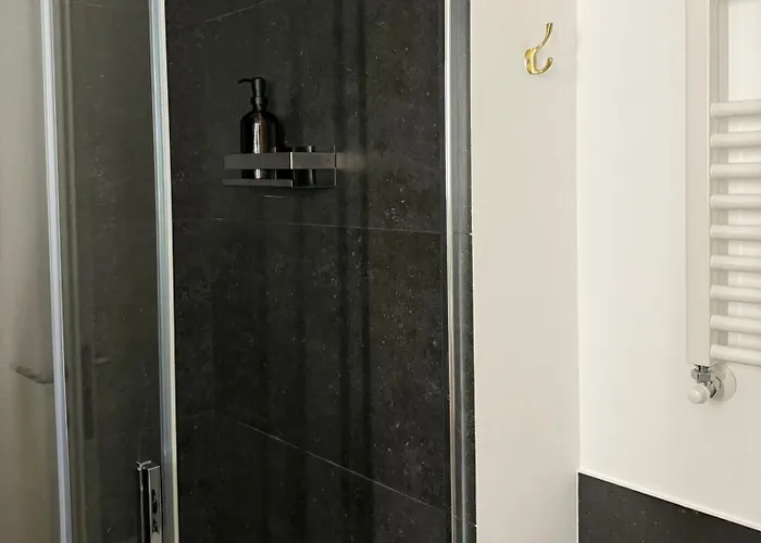 Modern Centre Near San Babila And Duomo Lägenhet *