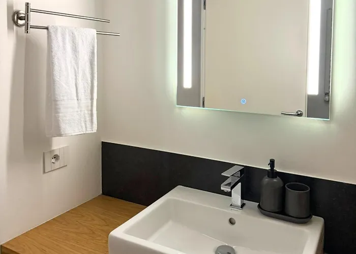 Modern Centre Near San Babila And Duomo Lägenhet Milano