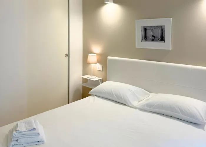 Modern Centre Near San Babila And Duomo Milano