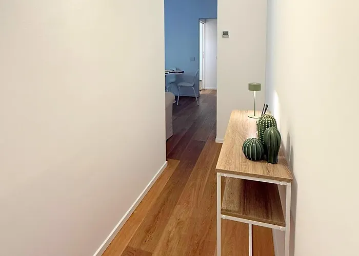 Lägenhet Modern Centre Near San Babila And Duomo *